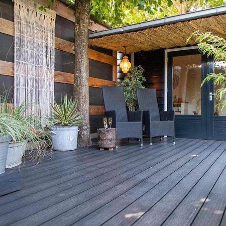 B&B Joli Met Prive Wellness Wemeldinge Exterior photo